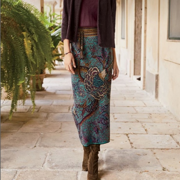 Size 8 petite long vintage pencil type skirt. Brand is Brigg. - Picture 11 of 13